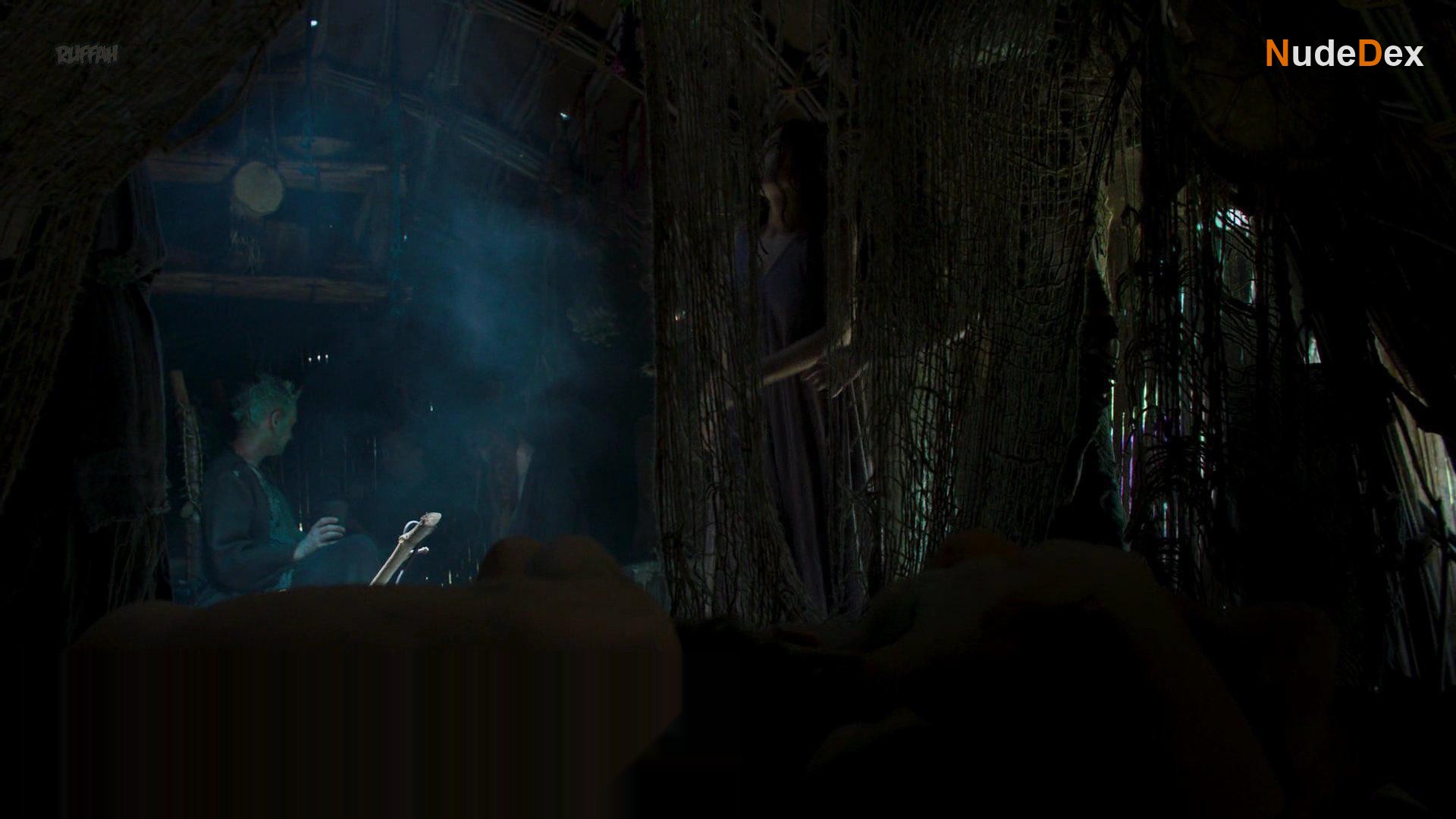 Annabel Scholey in Britannia, photo 9