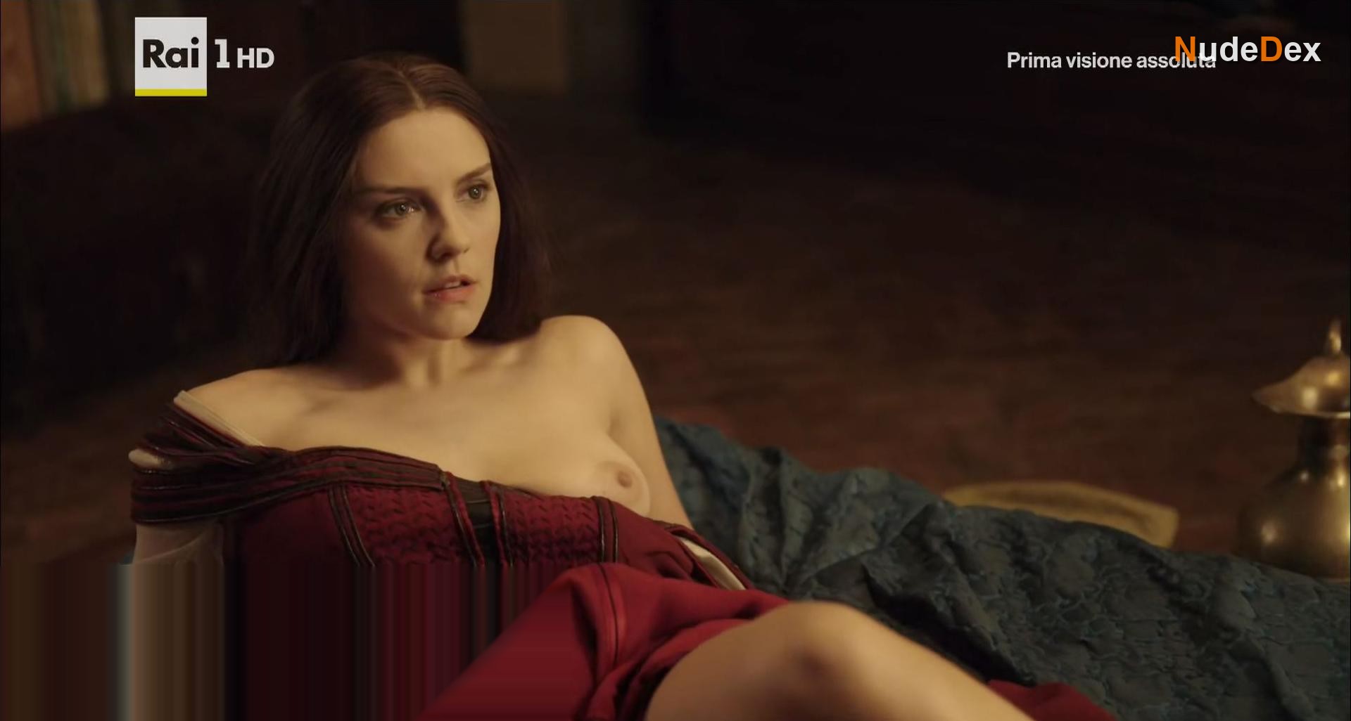Annabel Scholey in Medici: Masters Of Florence, photo 2