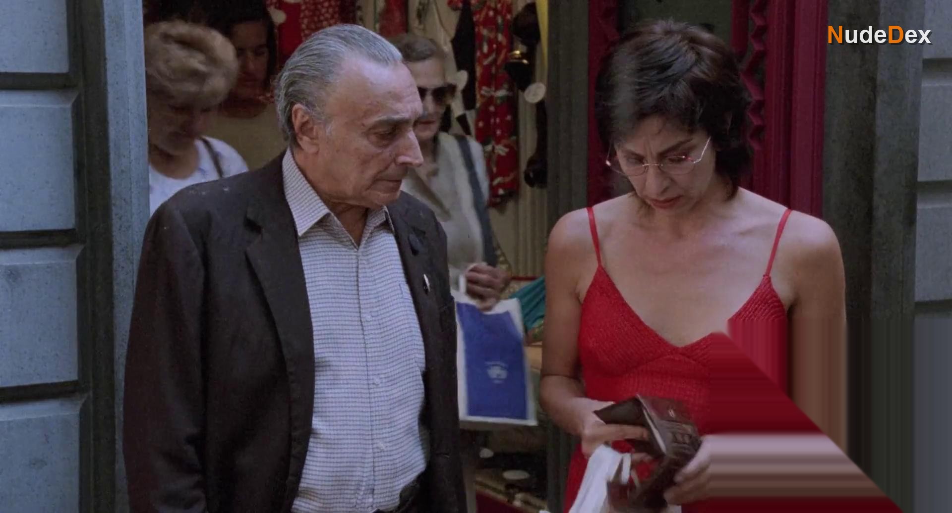 Anna Bonaiuto in Troubling Love, photo 6