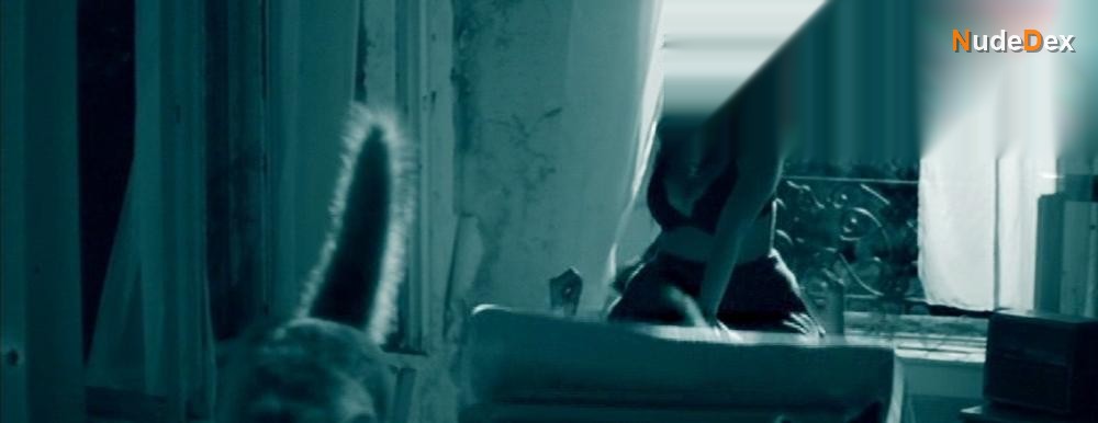 Anna Breuer in Beast Within, photo 4