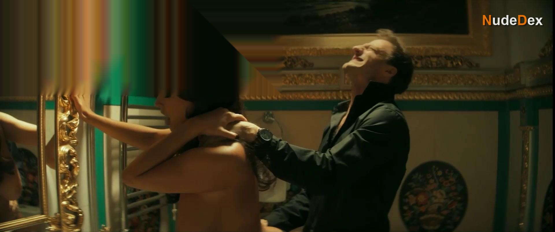 Anna Glaube in Life On Call, photo 63