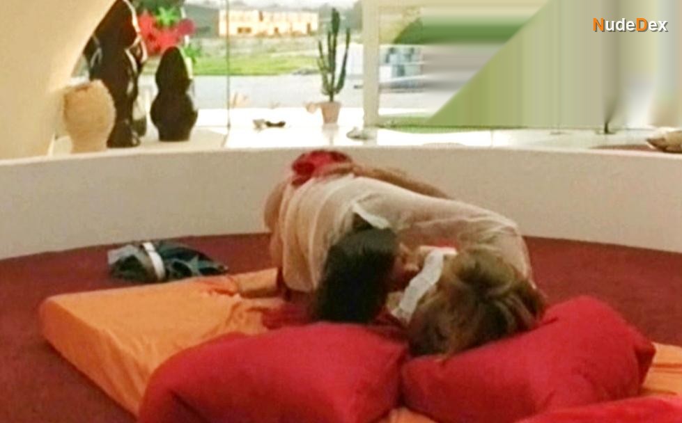 Anna Huber in Das Geheime Leben Der Spielerfrauen, photo 13