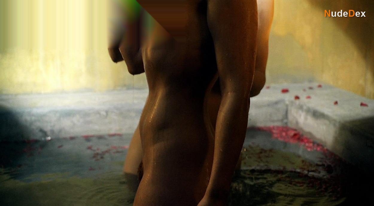 Anna Hutchison in Spartacus, photo 16