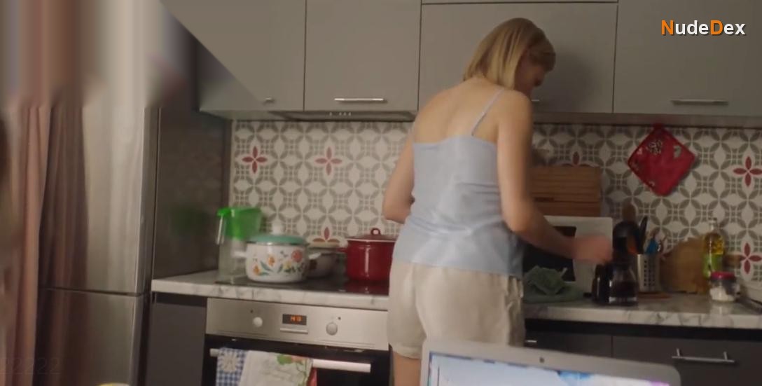 Anna Kotova in Sisters, photo 7