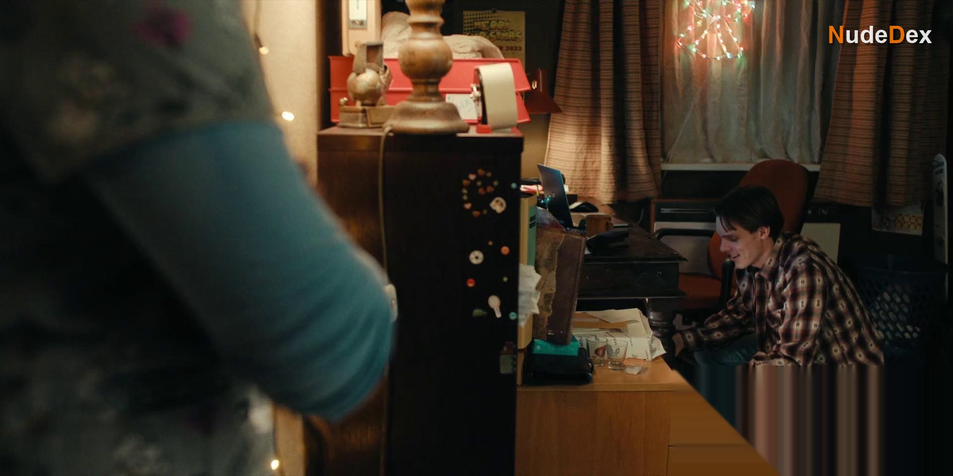 Anna Lambe in True Detective, photo 6