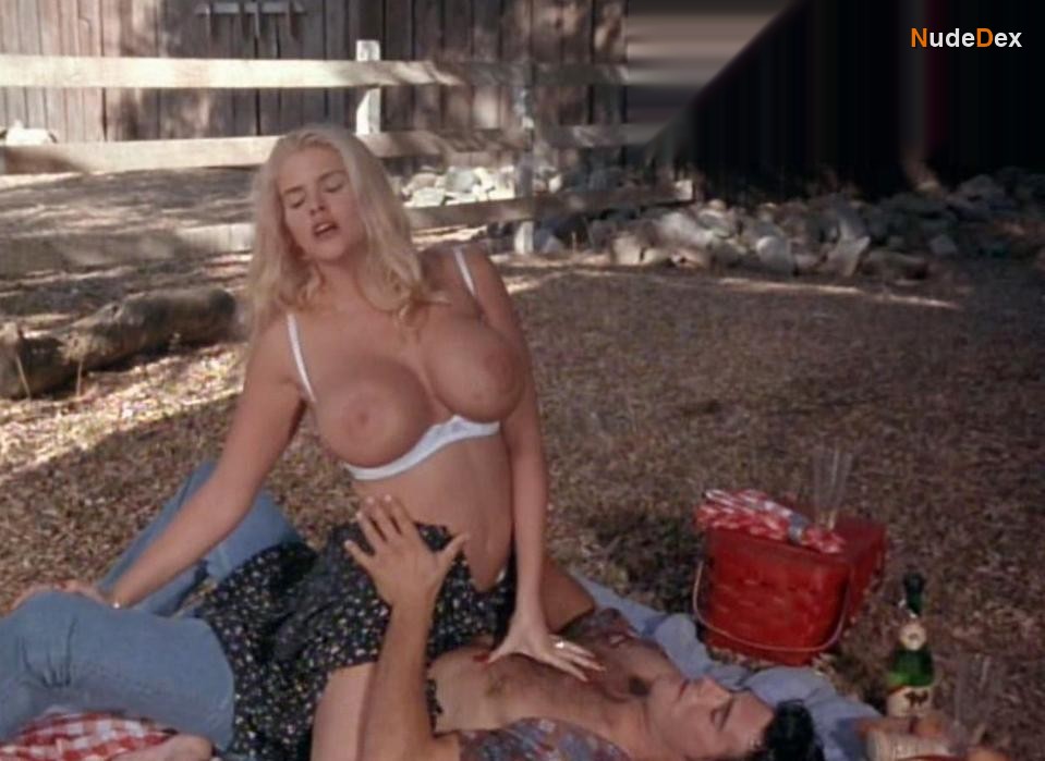 Anna Nicole Smith in Skyscraper, photo 22