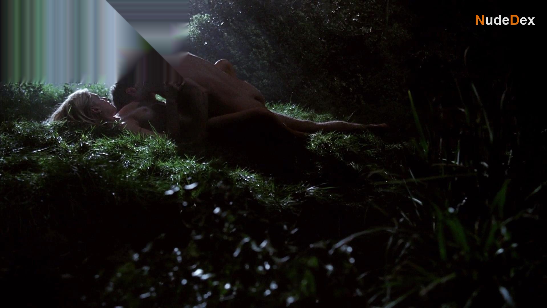 Anna Paquin in True Blood, photo 1