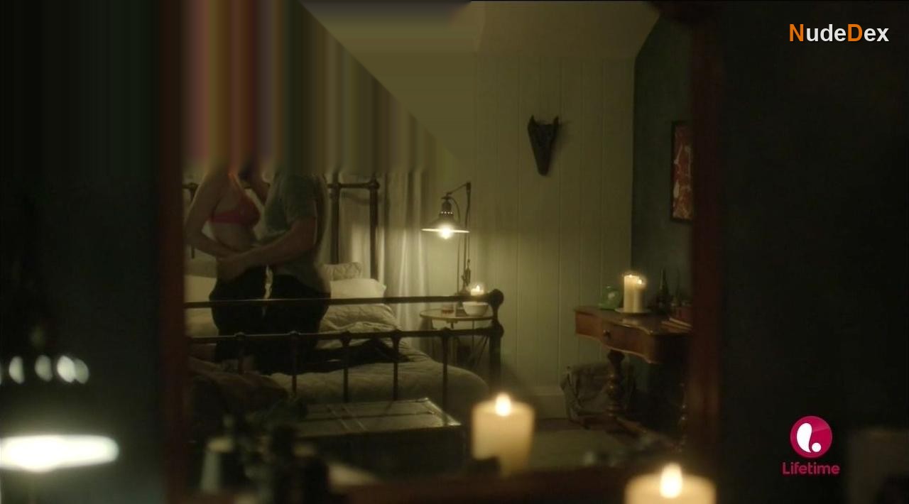 Anna Van Hooft in Witches Of East End, photo 1