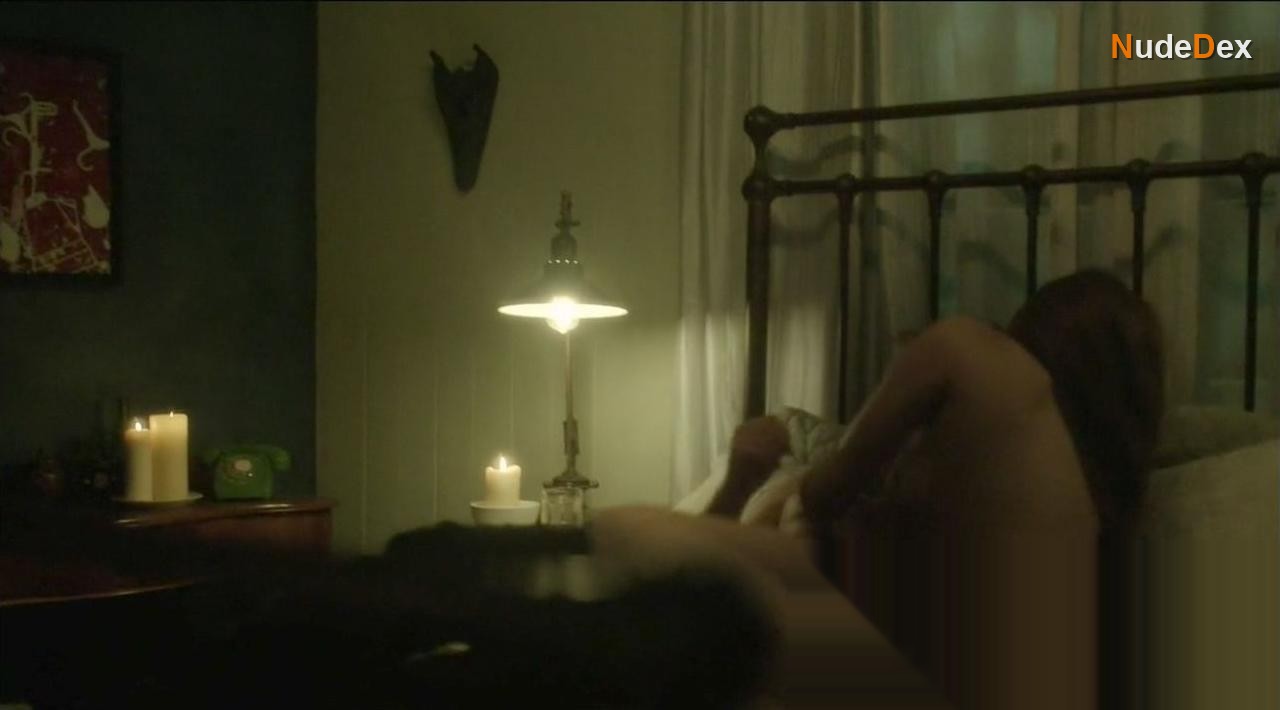 Anna Van Hooft in Witches Of East End, photo 5