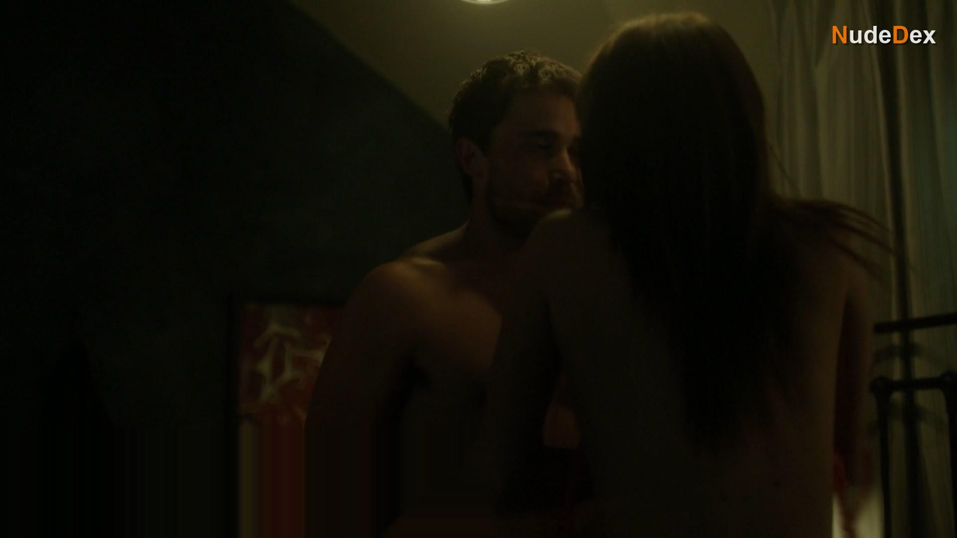 Anna Van Hooft in Witches Of East End, photo 10