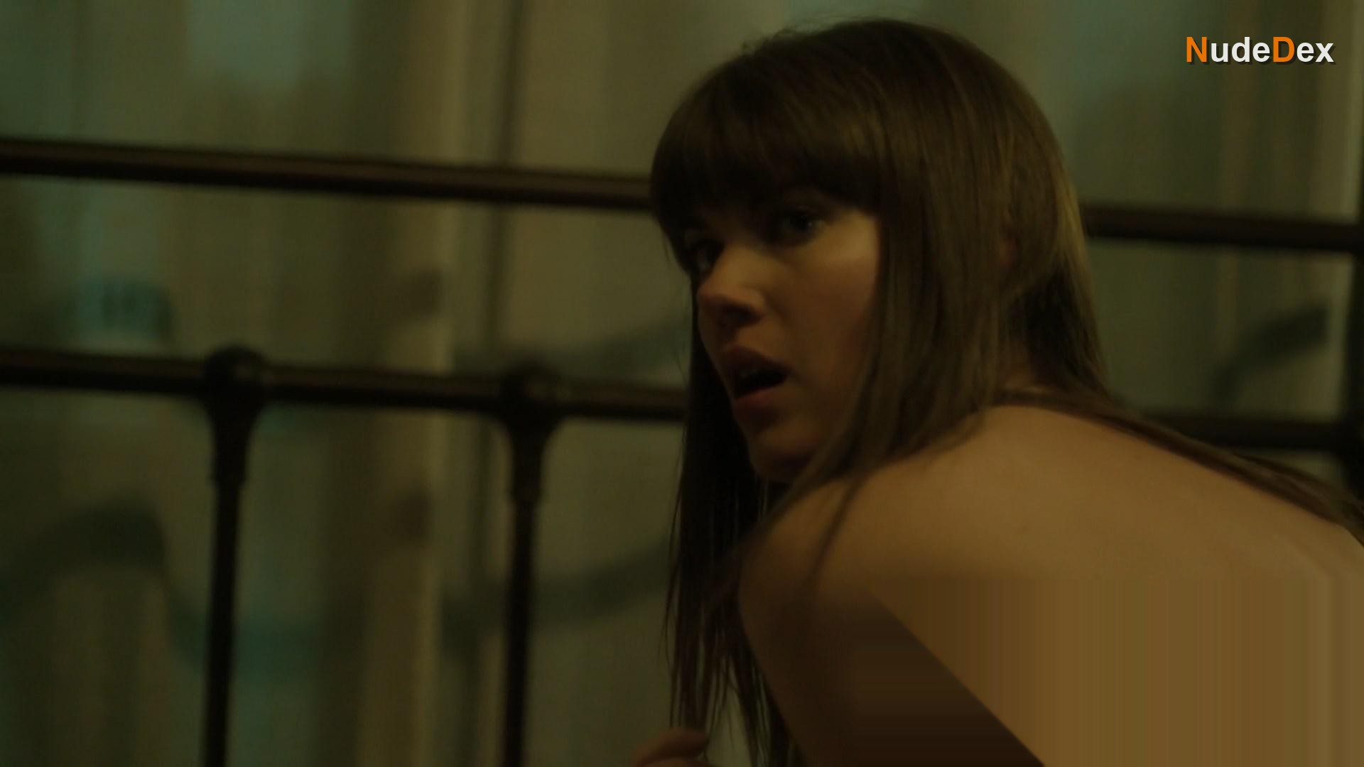 Anna Van Hooft in Witches Of East End, photo 12