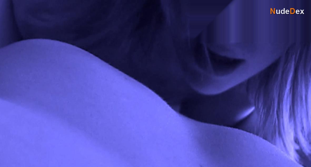 Anna Walton in Vampire Diary, photo 14