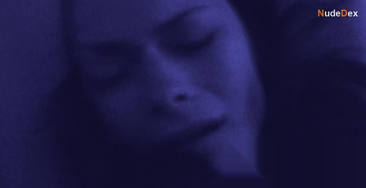 Anna Walton in Vampire Diary, photo 17