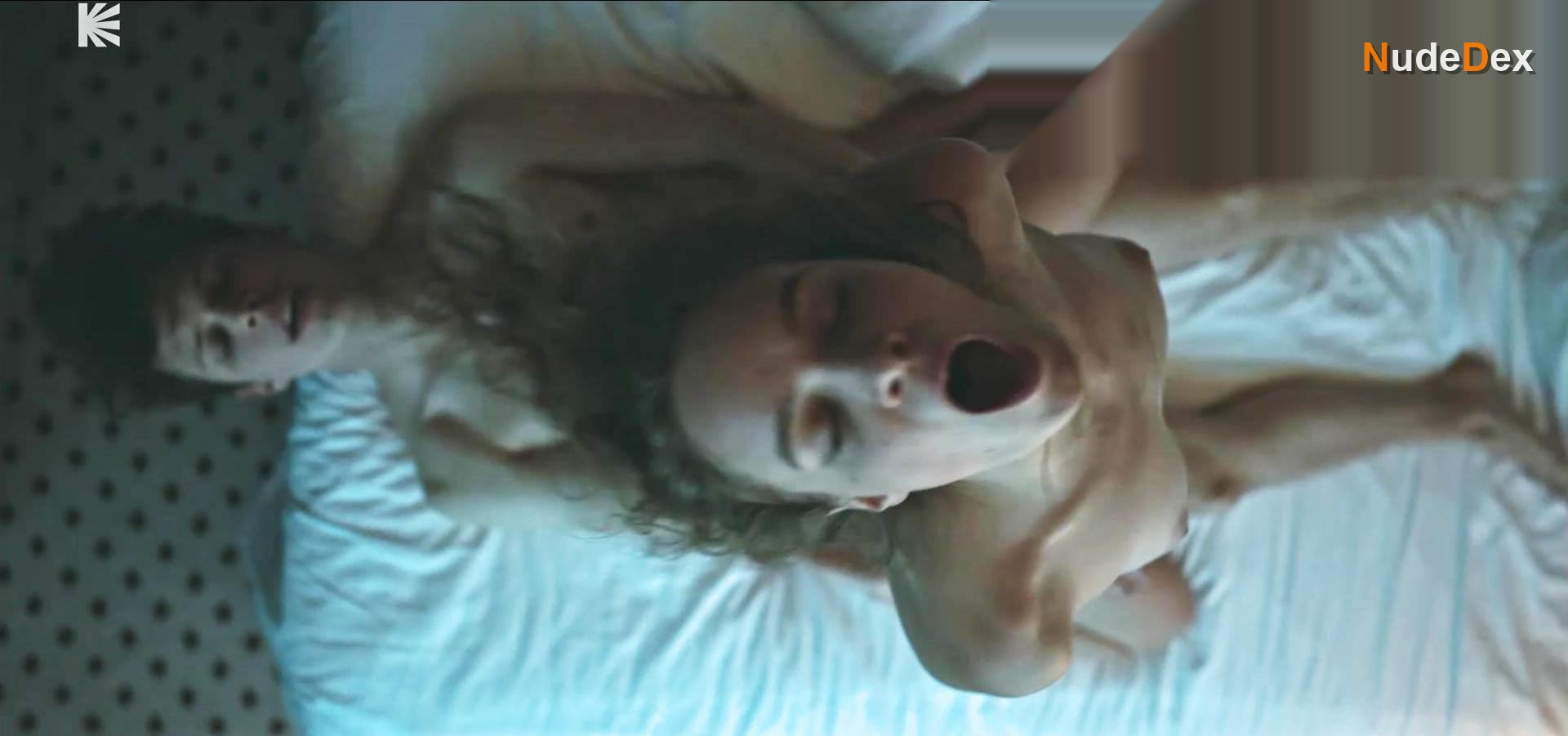 Anna Zavtur in Cicadas, photo 4