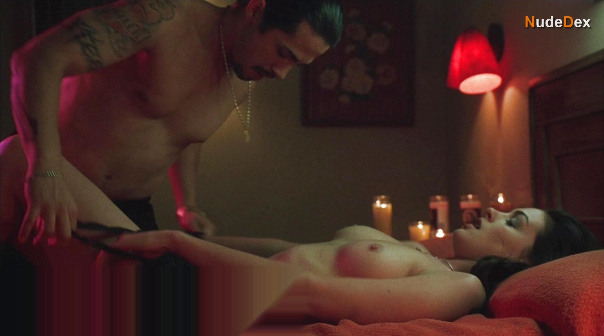 Anne Hathaway in Havoc, photo 8