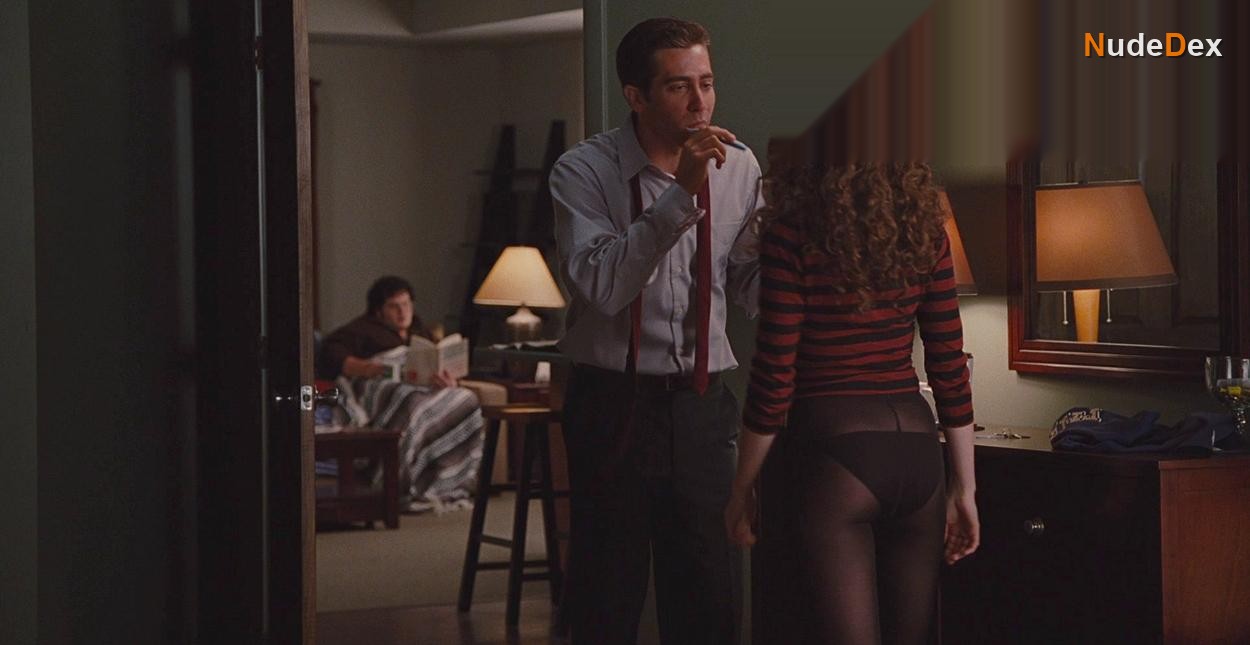 Anne Hathaway in Love And Other Drugs, photo 2