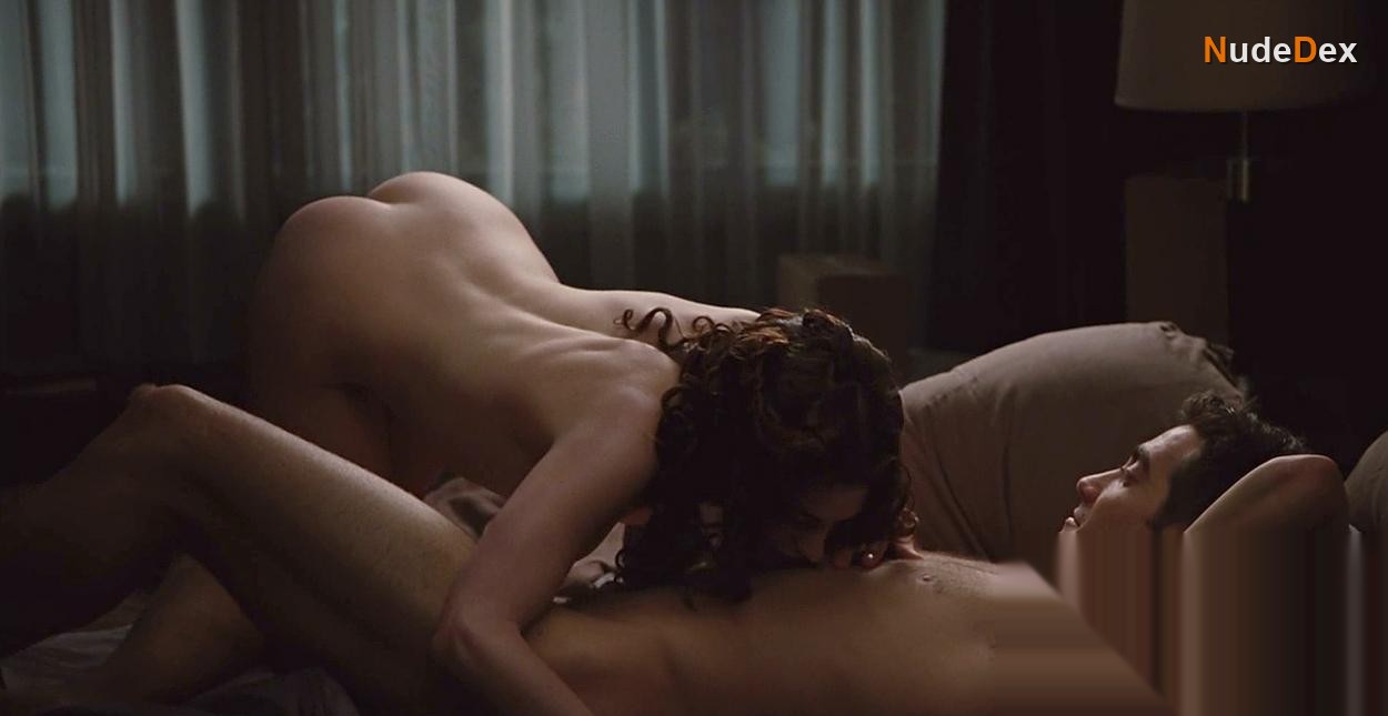 Anne Hathaway in Love And Other Drugs, photo 11