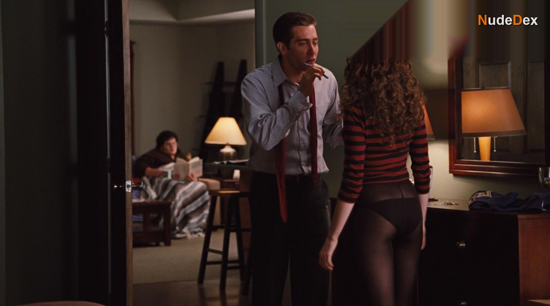 Anne Hathaway in Love And Other Drugs, photo 18