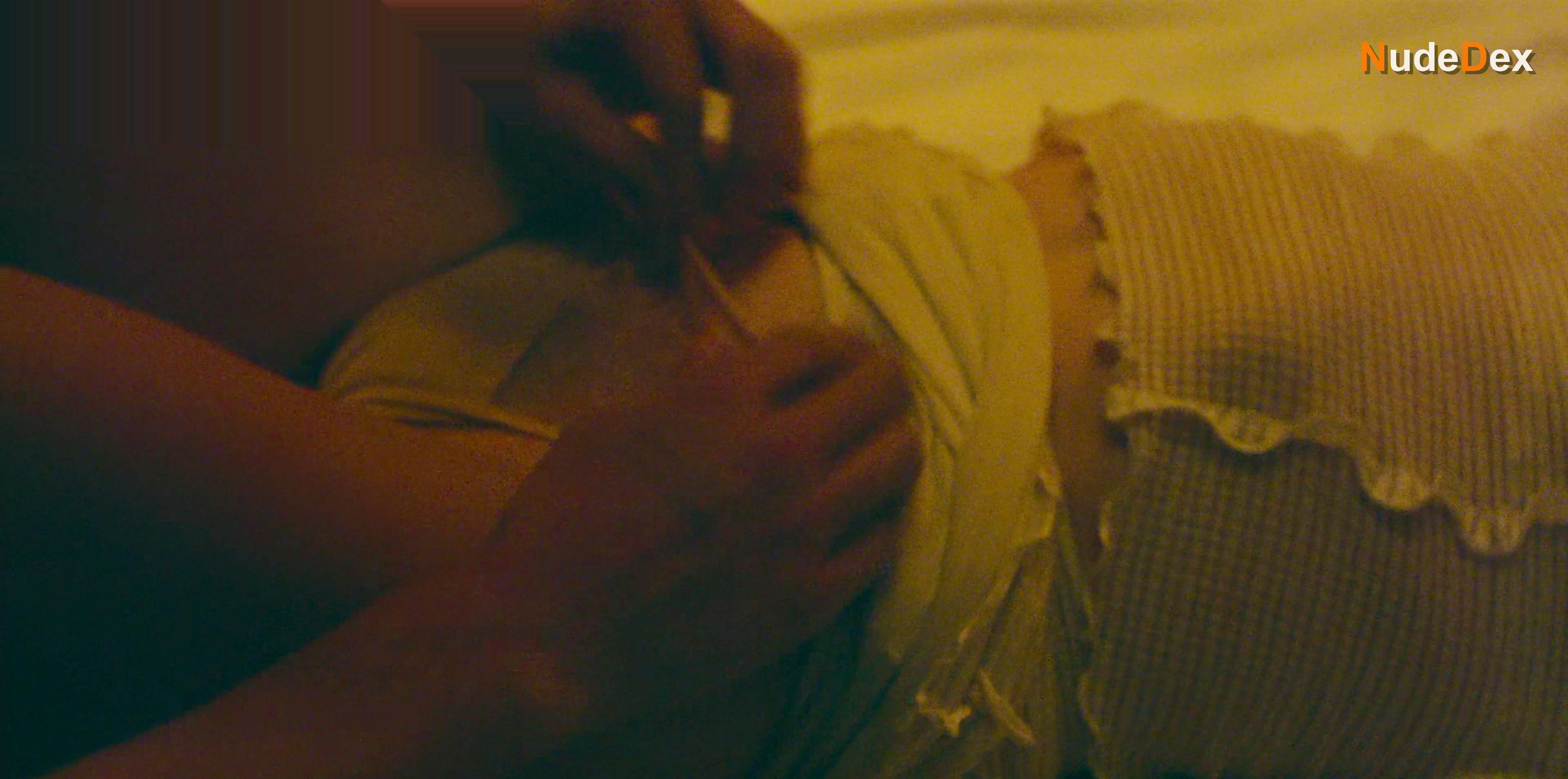 Anne Hathaway in The Idea Of You, photo 3