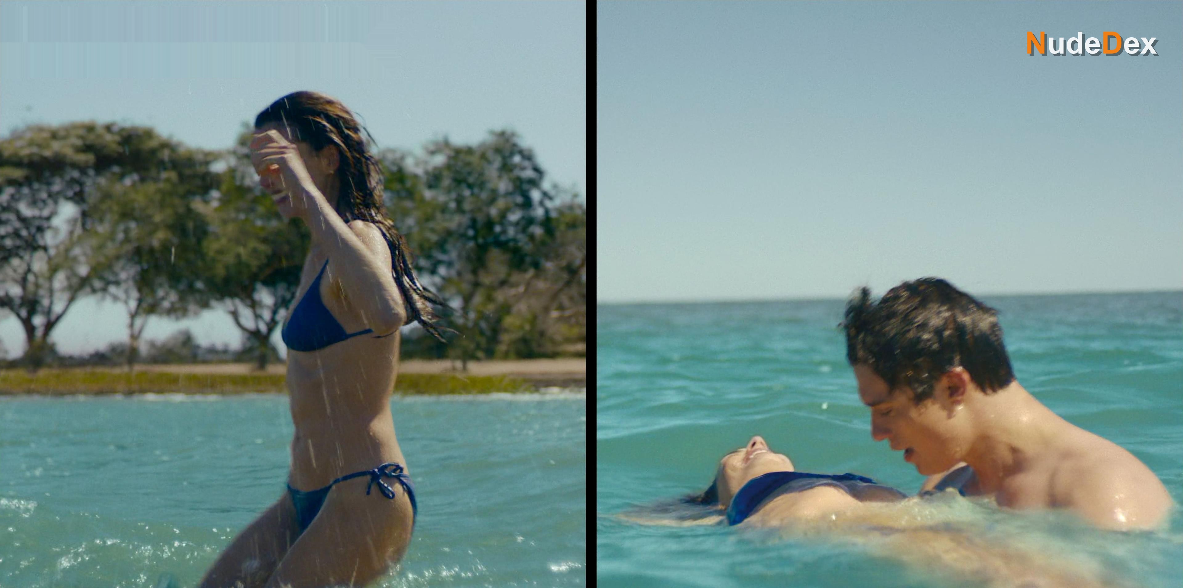 Anne Hathaway in The Idea Of You, photo 6
