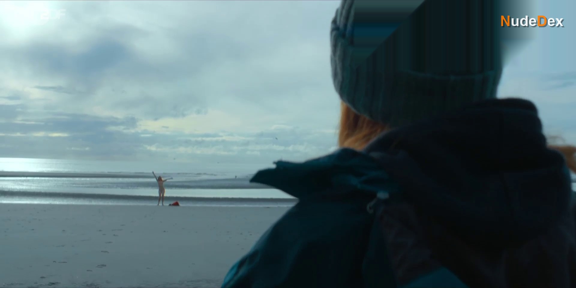 Anne Roemeth in Fast Perfect Women, photo 3