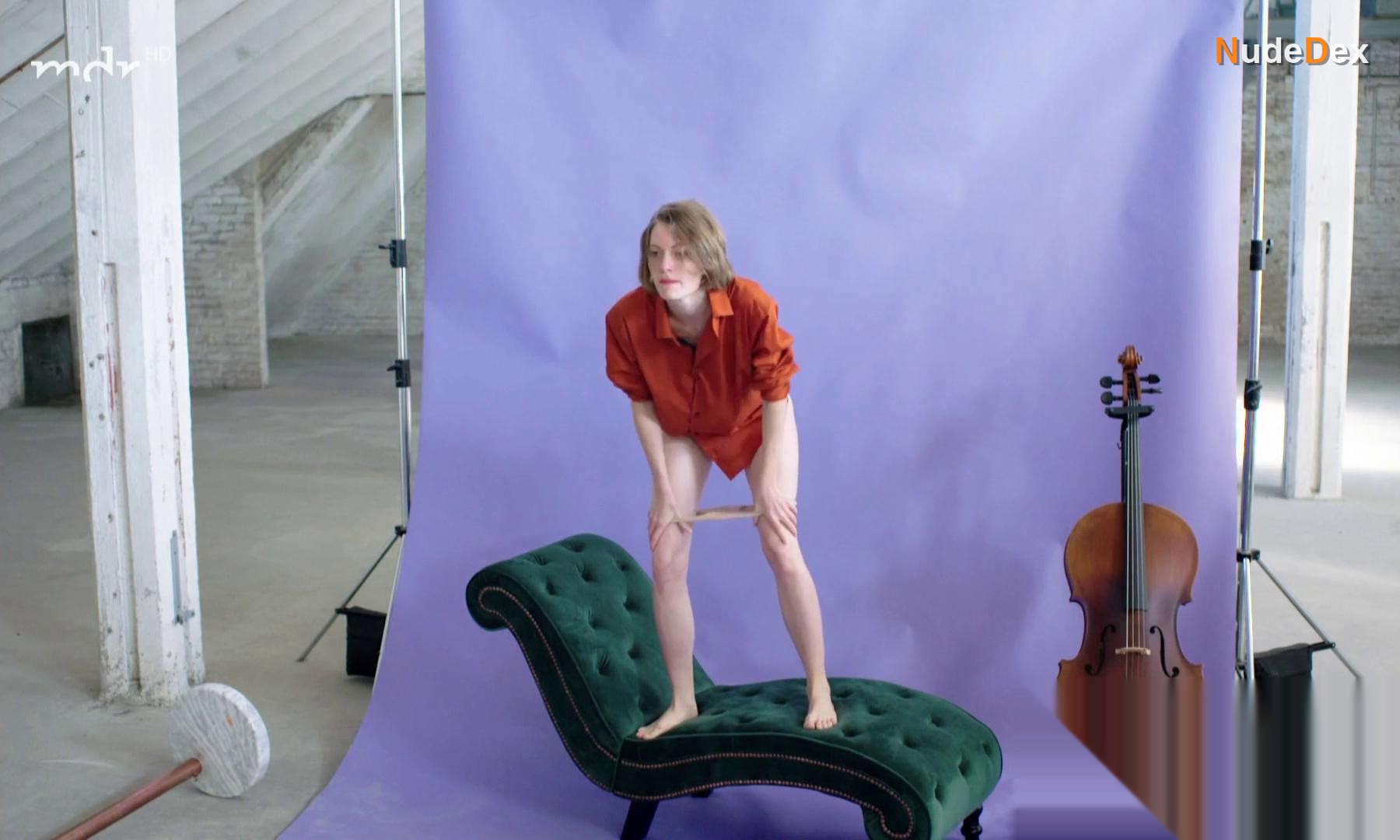 Anne Thoemmes in Fluffy Tales, photo 10