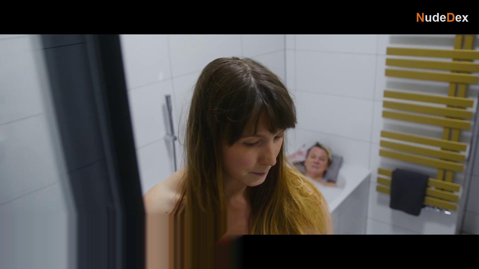 Annette Nesvadbova in She Came At Night, photo 1