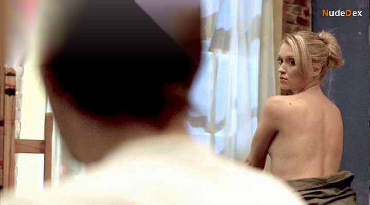 Annie Neal in Spiral, photo 4