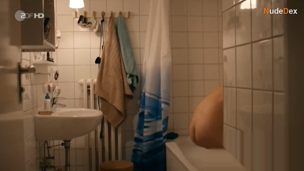 Annika Blendl in Kommissarin Heller Verdeckte Spuren, photo 13