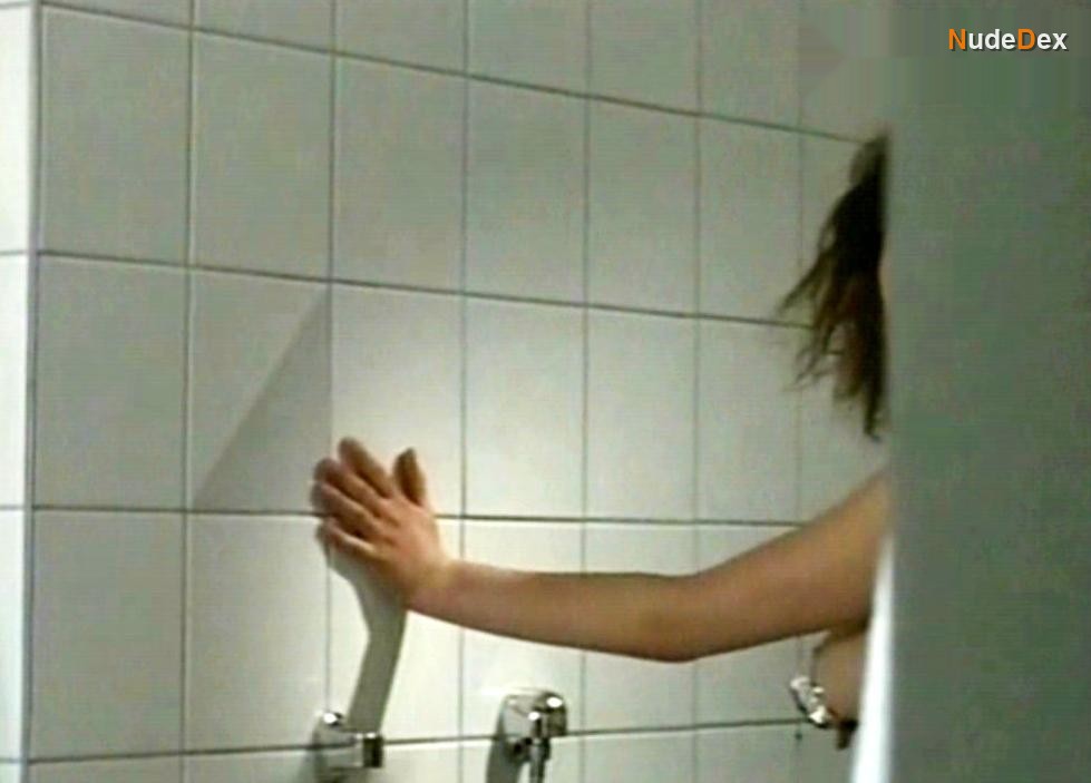Annika Pages in Man N Sucht Frau, photo 2