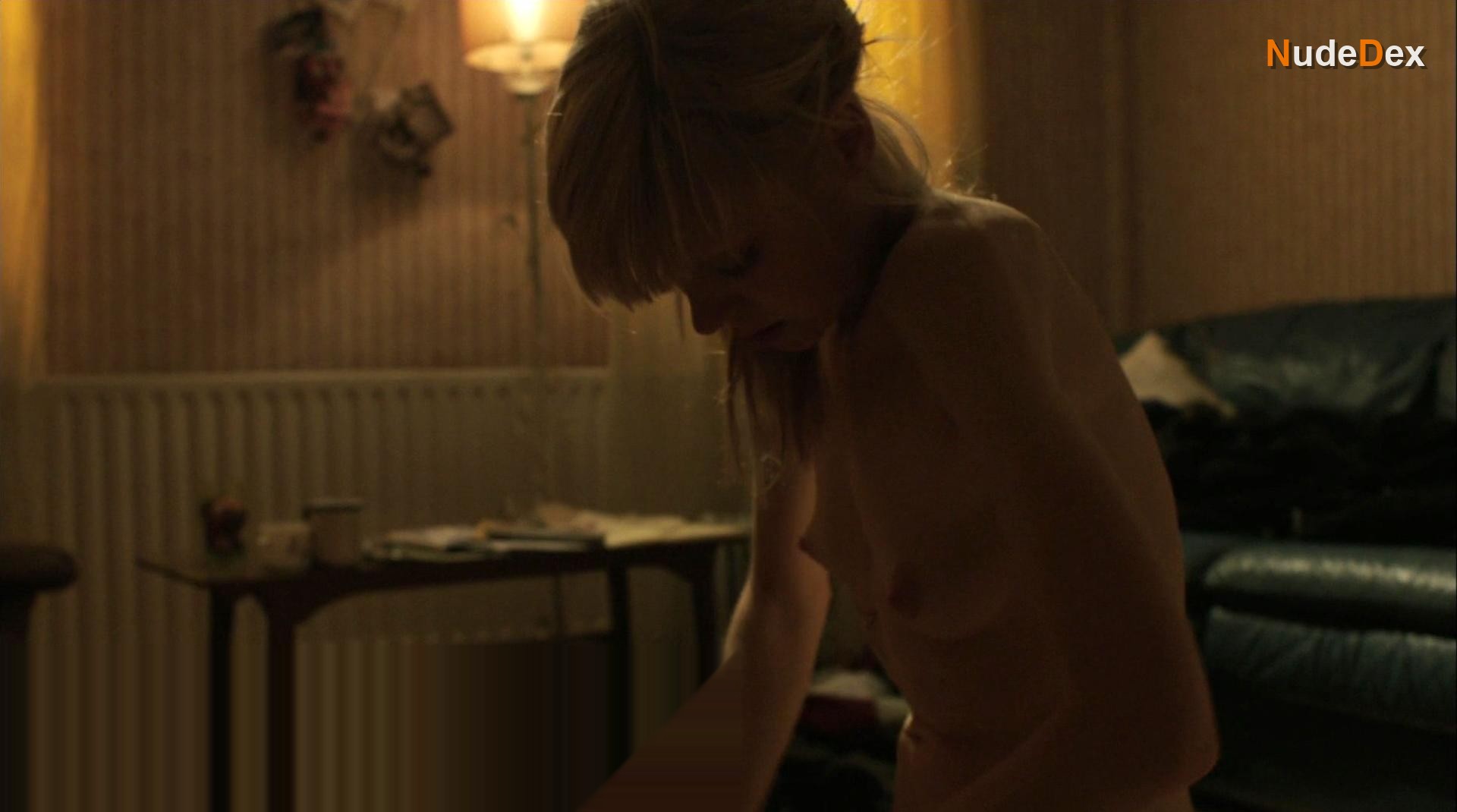 Antonia Campbell-hughes in Kelly + Victor, photo 6