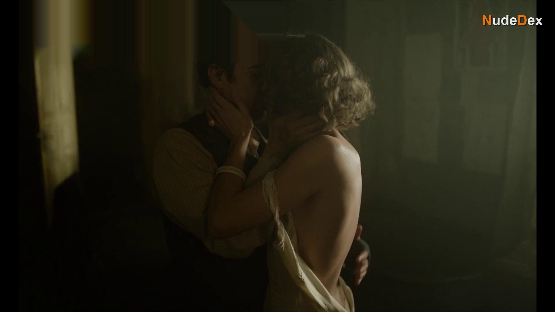 Antonia Desplat in Modi: Three Days On The Wing Of Madness, photo 2