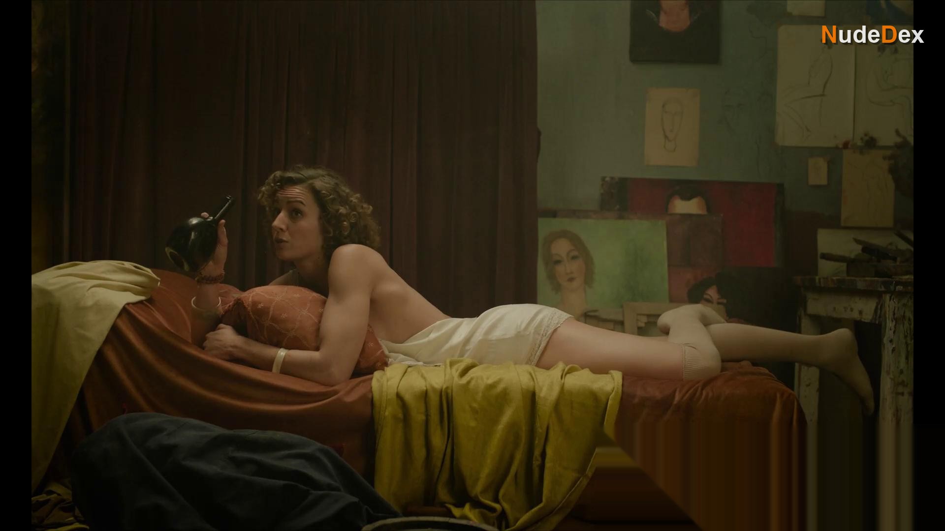 Antonia Desplat in Modi: Three Days On The Wing Of Madness, photo 7