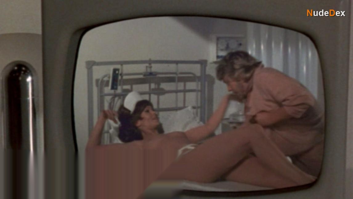 Antonia Ellis in Percy, photo 4