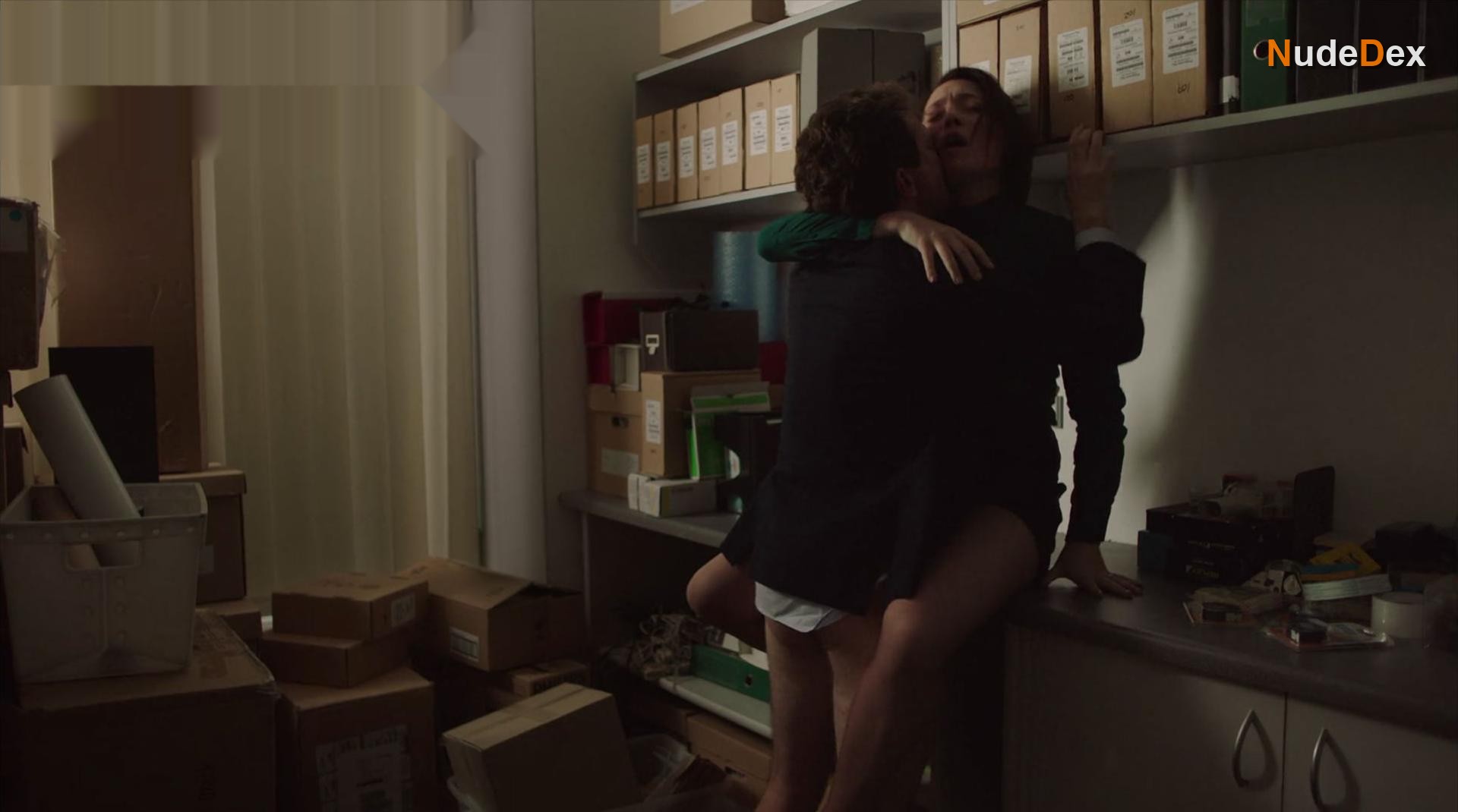 Antonia Prebble in Sisters, photo 2