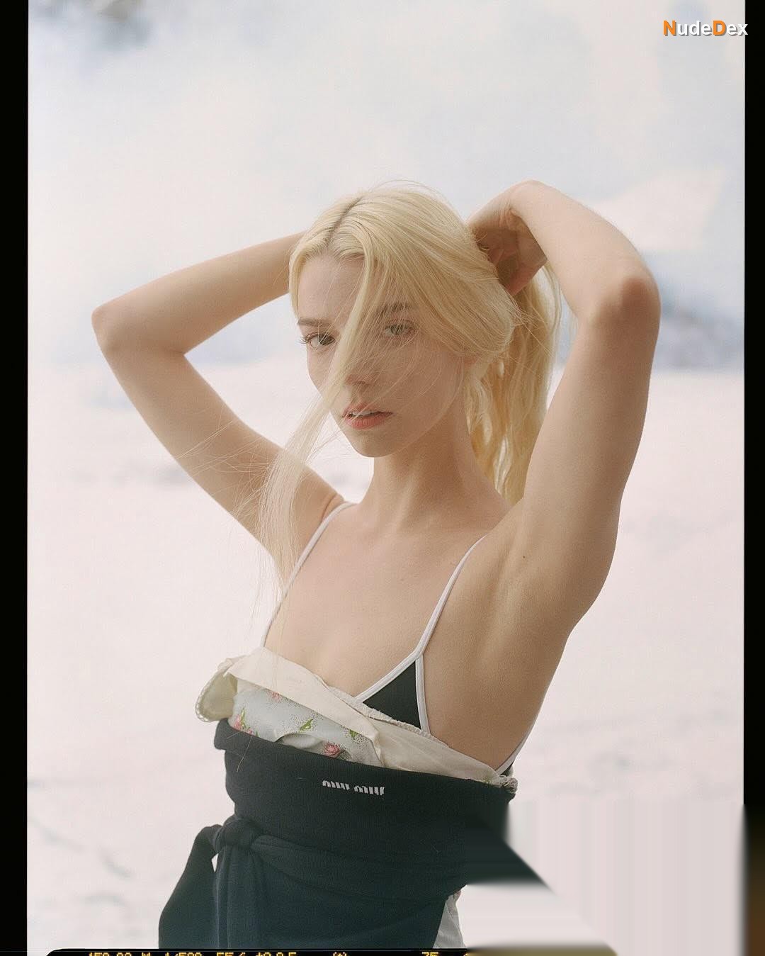 Anya Taylor-joy in Elle Magazine, photo 9