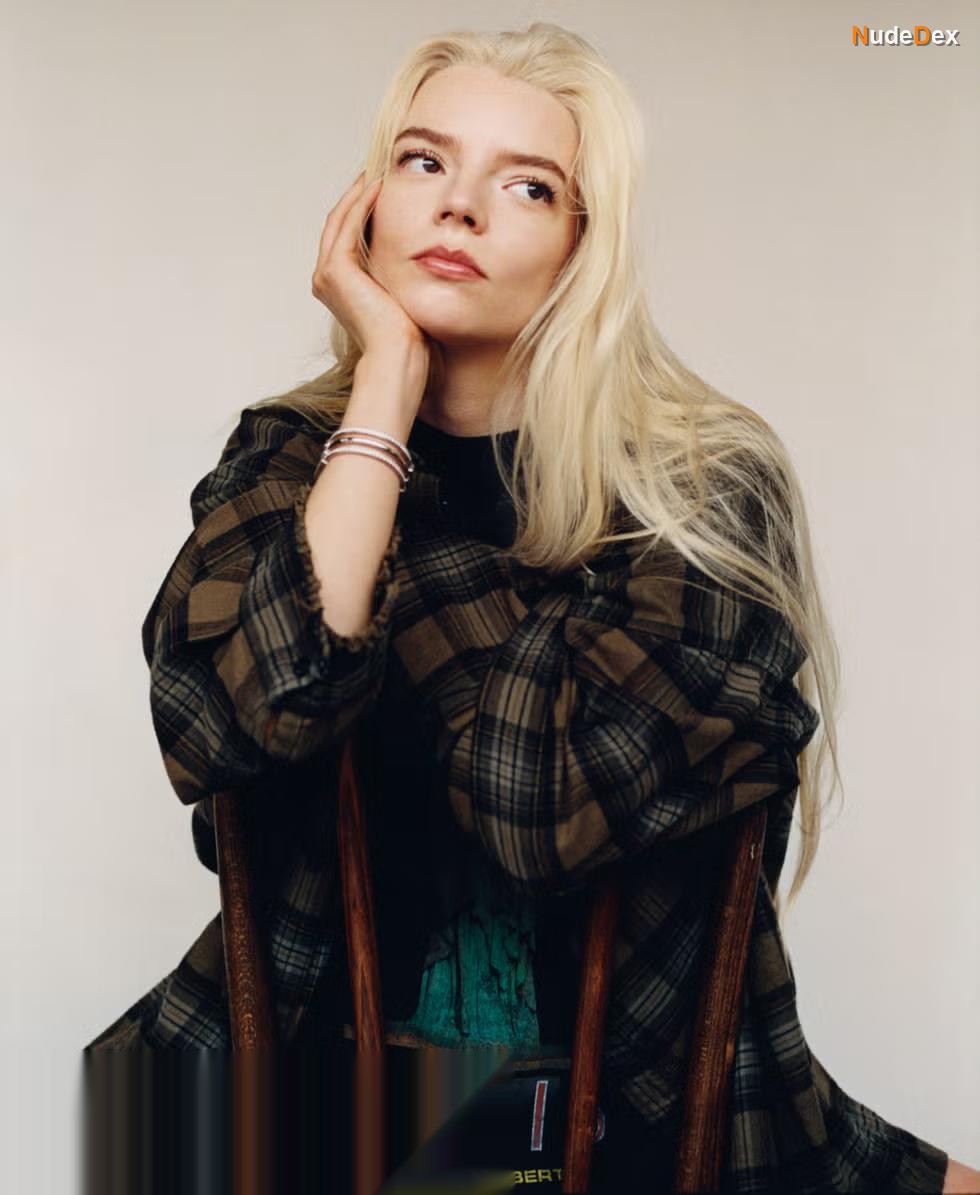 Anya Taylor-joy in Elle Magazine, photo 10