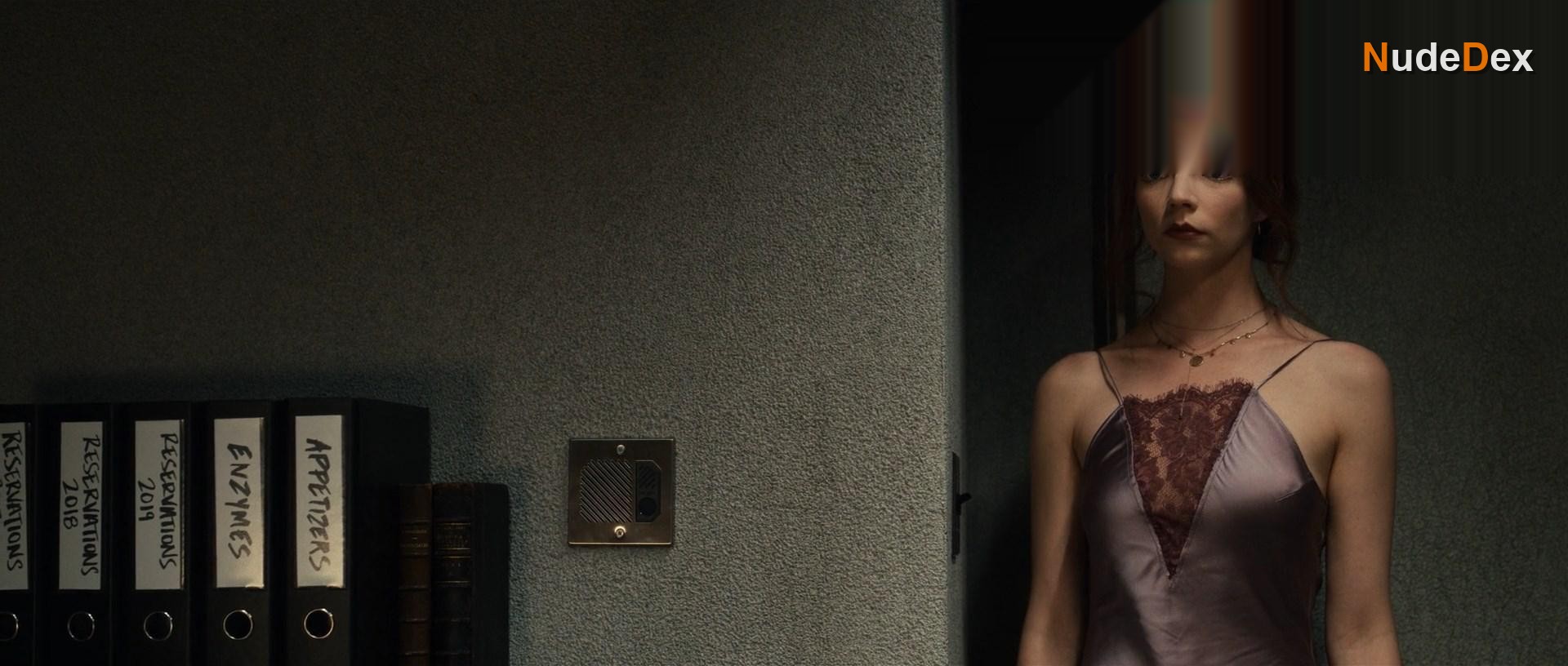 Anya Taylor-joy in The Menu, photo 7