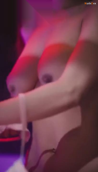 Apple Angeles in Secret Confessions, photo 17