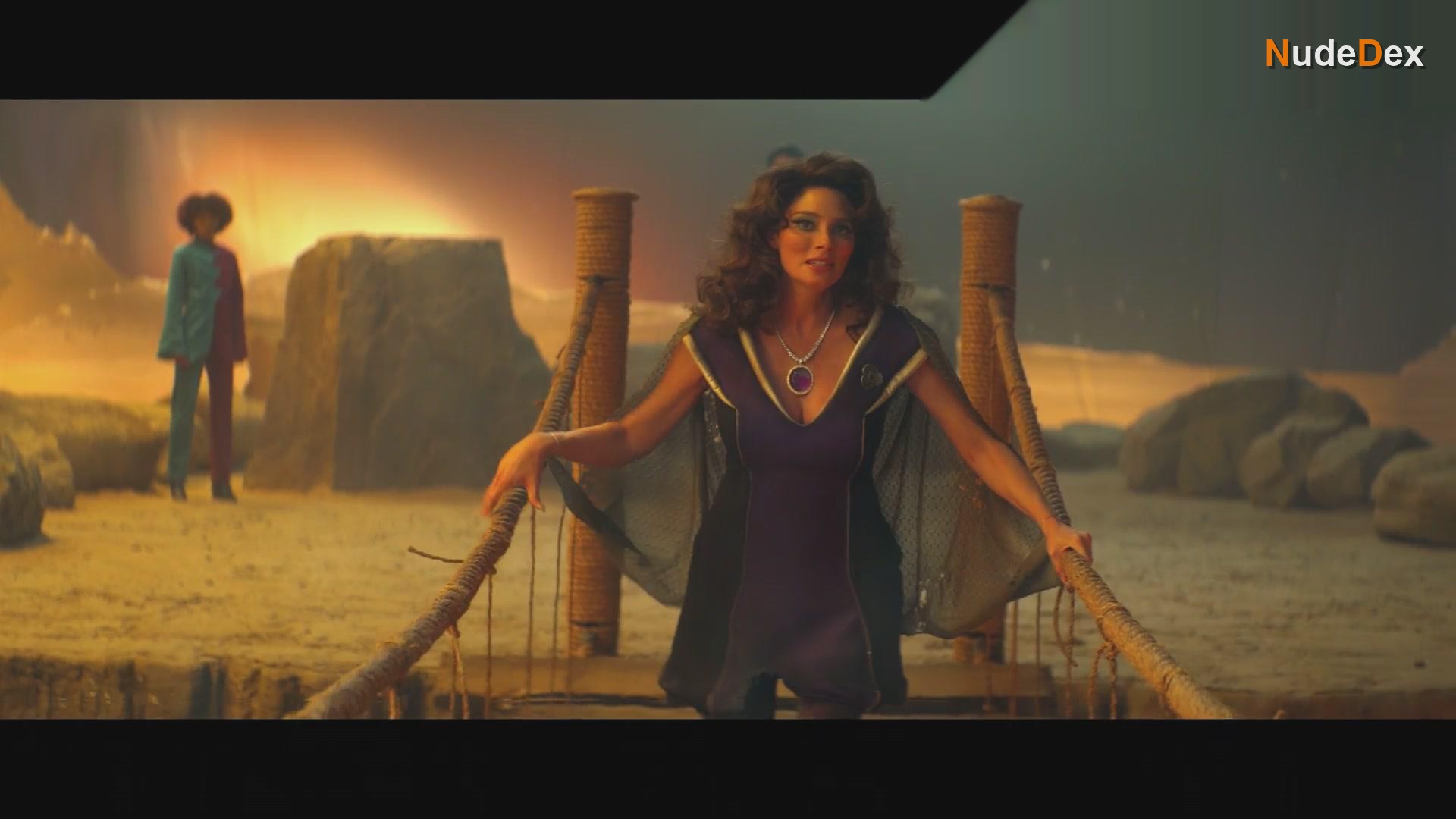 April Bowlby in Doom Patrol, photo 12