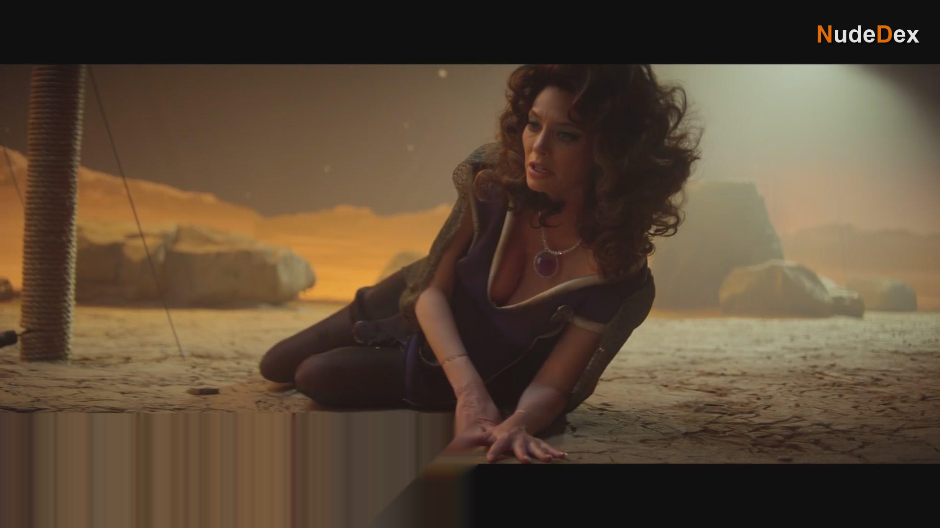 April Bowlby in Doom Patrol, photo 14