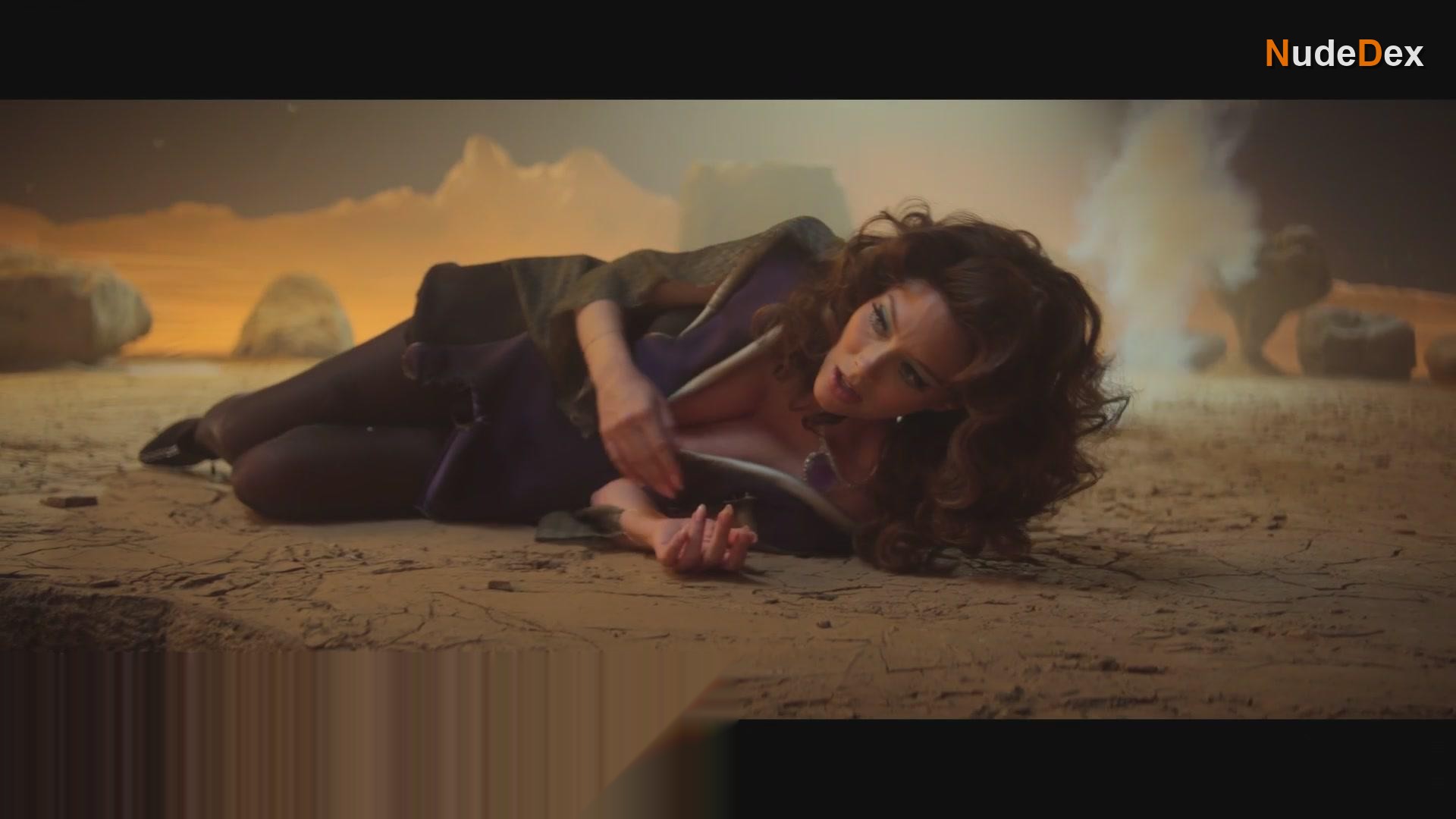 April Bowlby in Doom Patrol, photo 25