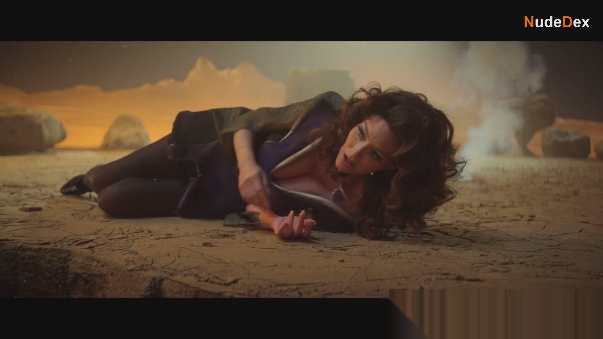 April Bowlby in Doom Patrol, photo 61