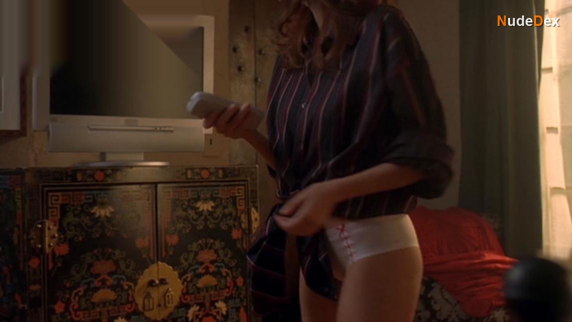 April Bowlby in Sands Of Oblivion, photo 2