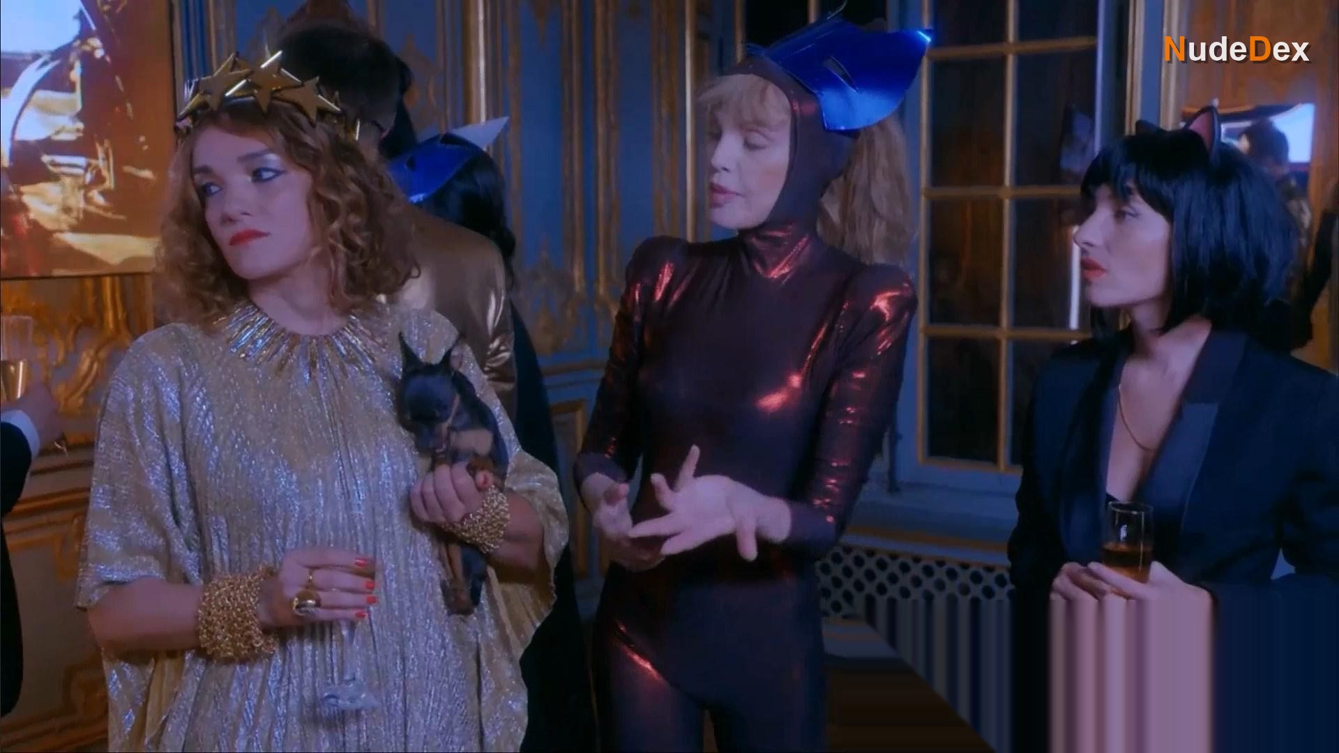 Arielle Dombasle in Alien Crystal Palace, photo 4