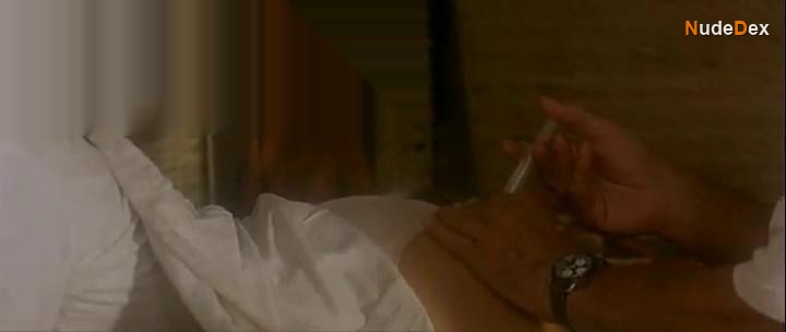 Arielle Dombasle in Amazone, photo 2