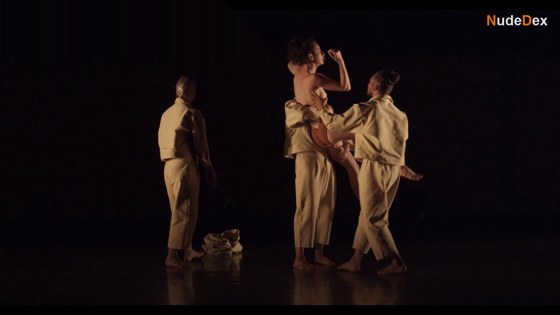 Ashley Mclellan in Arts Of Desire, photo 1