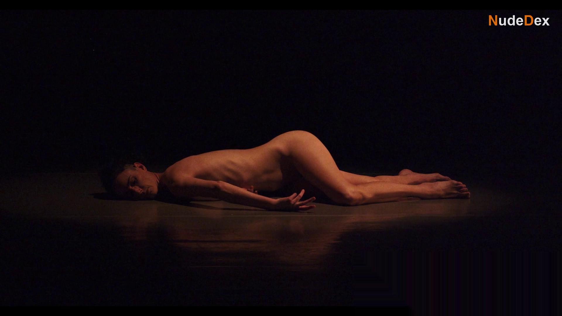 Ashley Mclellan in Arts Of Desire, photo 2