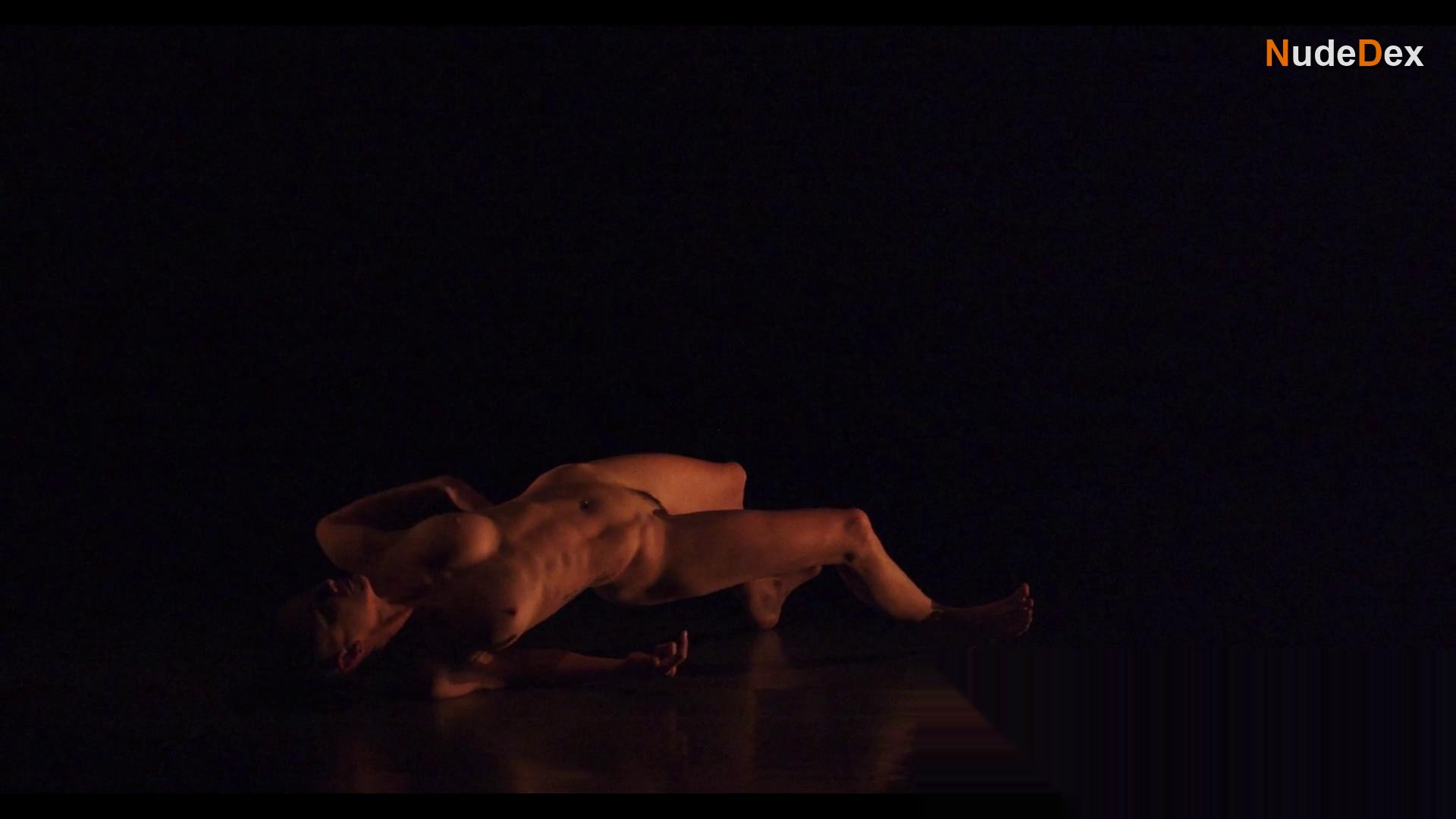 Ashley Mclellan in Arts Of Desire, photo 3
