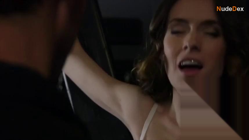 Ashlynn Yennie in American Kamasutra, photo 1